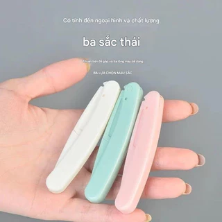 [ปลาค็อด] แบบพกพาคิ้ว ที่กันจอน พับคิ้วมีดโกนปลอดภัยพับผม น้ํายาล้าง ใบมีดตาข่ายโกนหนวดมีดโกนคิ้วตัดตัดแต่งหน้าเครื่องมือความงามตัดปลอดภัยสําหรับผู้