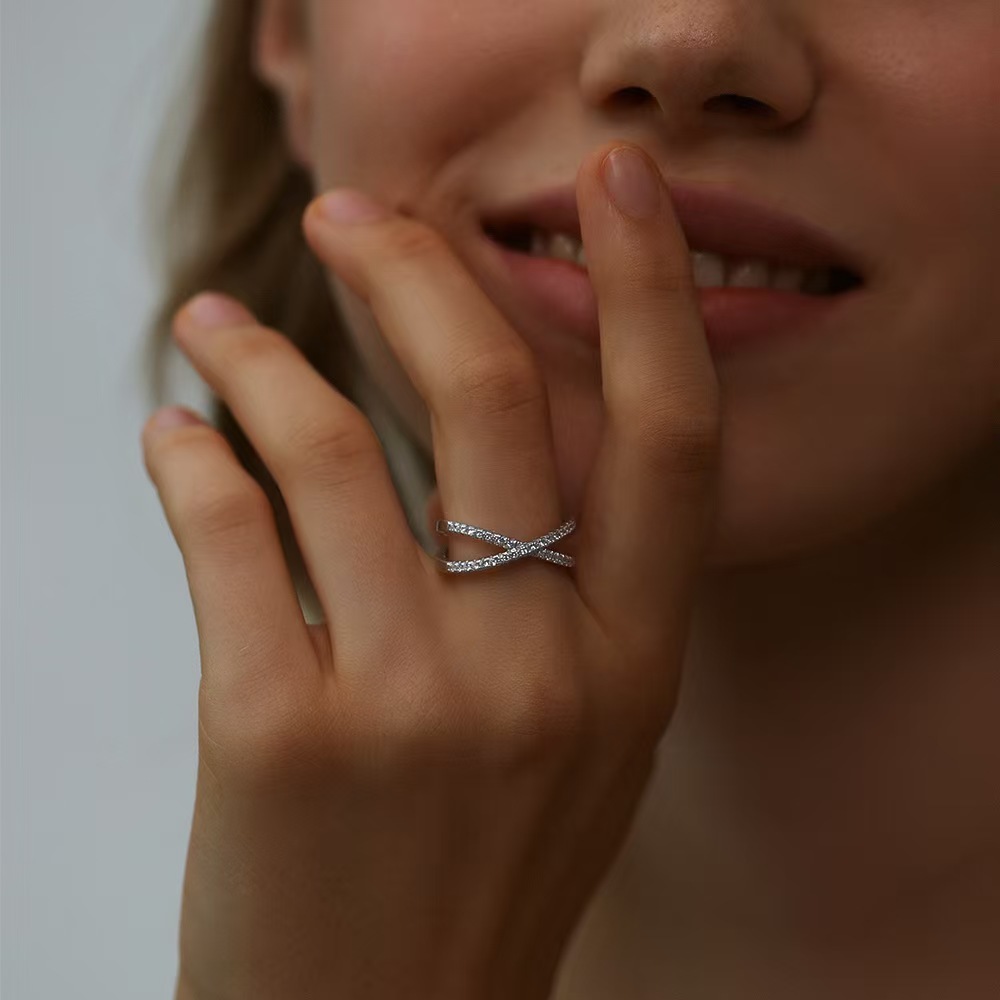 Full moissanite diamond X model rings