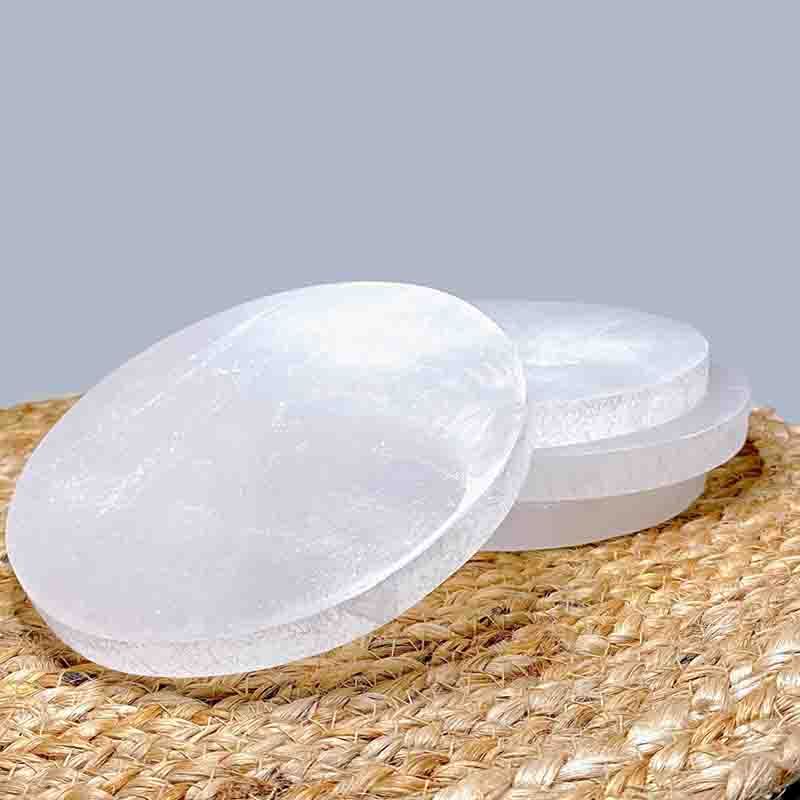 Selenite แผ่นรองพื้นเซเลไนต์ หินธรรมชาติทําความสะอาดพลังงาน การทำให้บริสุทธิ์ การทําสมาธิตกแต่งบ้าน