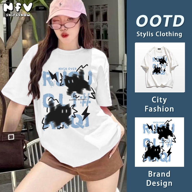 NFV พร้อมส่ง🌟ลายพิมพ์ลูกแมวสีดำ เสื้อยืดแขนสั้นคอกลม ใส่สบายไม่รัดตัว ผ้าฝ้าย ใส่สบายYG480