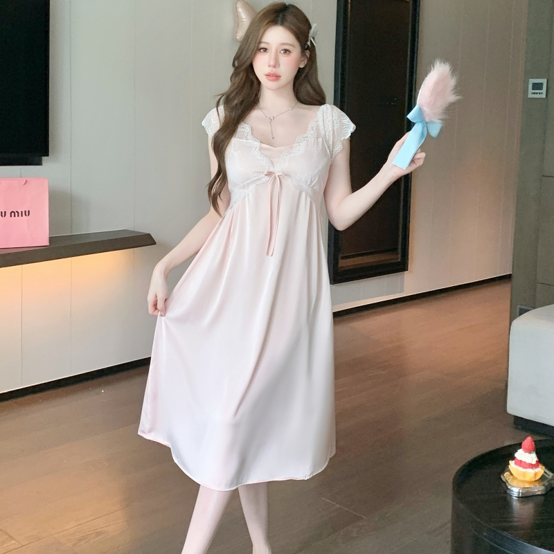 Nightdress สุภาพสตรีลูกไม้ผ้าไหมระดับไฮเอนด์พร้อมแผ่นรองหน้าอกฤดูร้อน Loungewear