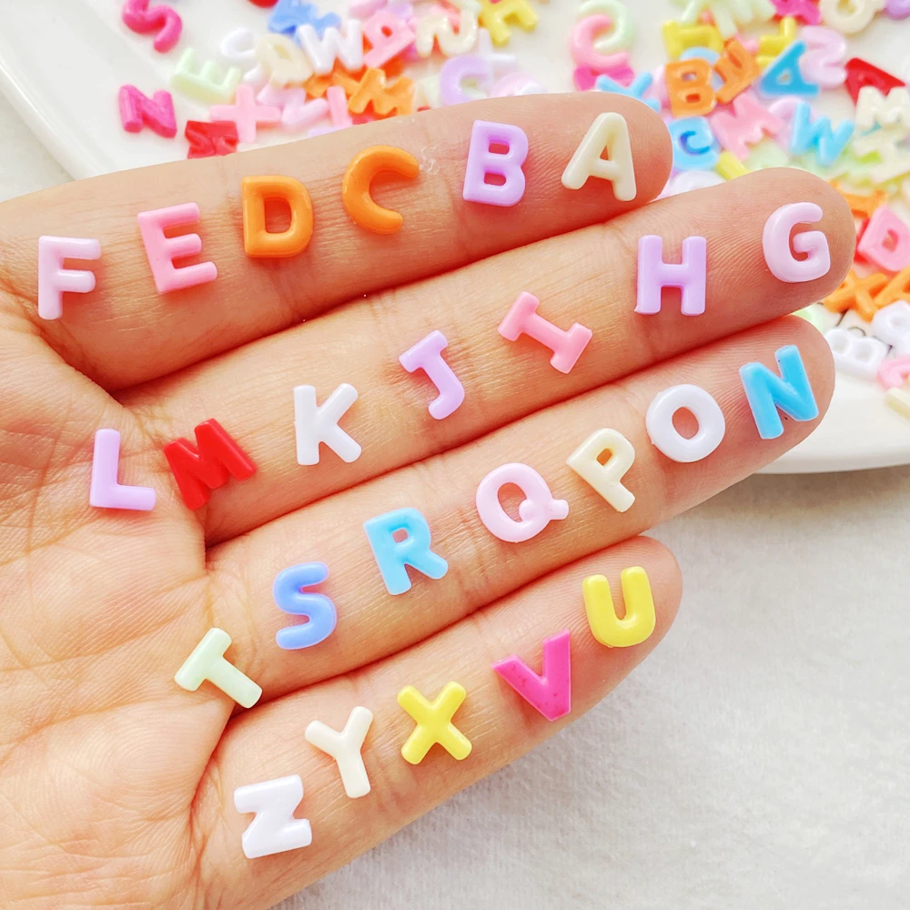 100ชิ้นน่ารักที่มีสีสัน26ตัวอักษรภาษาอังกฤษเล็บศิลปะเรซิ่นออกแบบเสน่ห์ ทําเอง หัตถกรรมเล็บ3ง ตกแต่ง