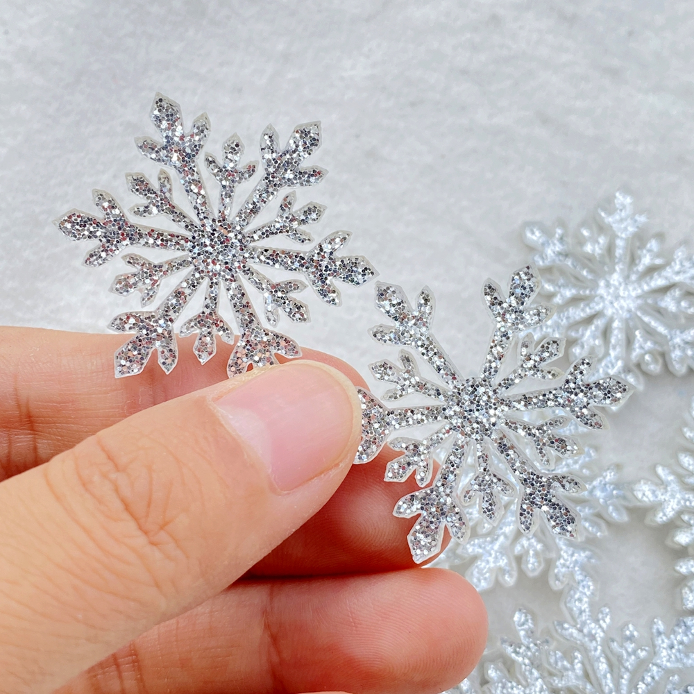 เกล็ดหิมะเรซิ่นสำหรับคริสต์มาส 10 ชิ้น สีสันสดใส เครื่องประดับ DIY และอุปกรณ์ตกแต่งหัตถกรรม - รูปที่ 2