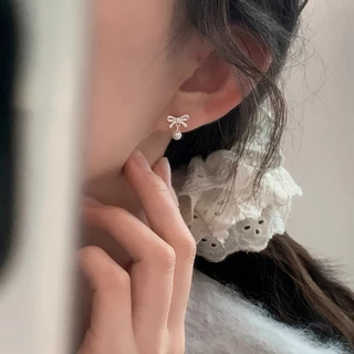 ต่างหูโบว์มุกสไตล์เกาหลี สีเงิน สำหรับผู้หญิง พร้อมแพคเกจสวยงาม