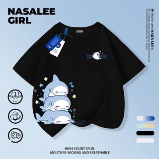 【จัดส่งวันเดียวกัน × ถึงใน 2 วัน】เสื้อยืดเด็ก NASA สีฟ้าอ่อน ผ้าฝ้ายระบายอากาศดี ลายฉลามน้อยน่ารัก แฟชั่นสวมใส่คล่องตัว แขนสั้น สำหรับเด็กชาย-หญิง