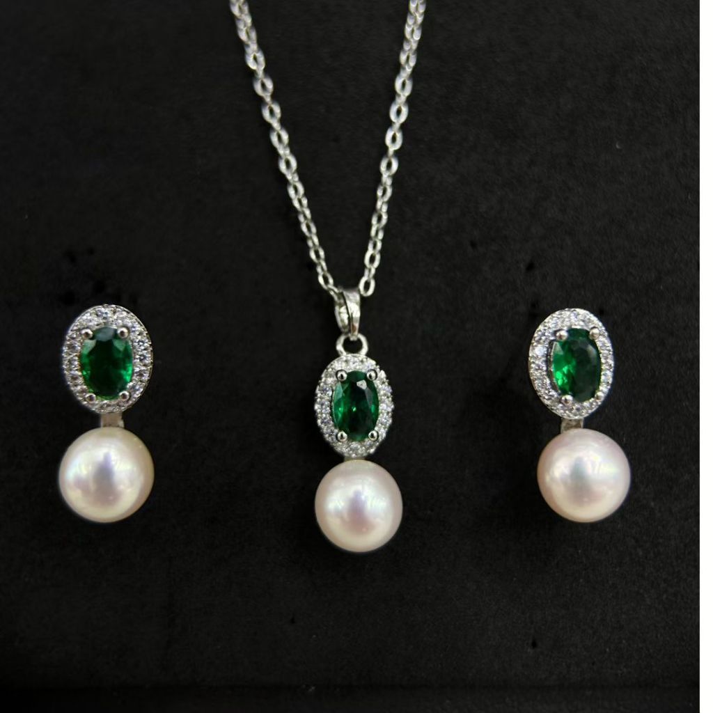 ชุดเครื่องประดับผู้หญิง ต่างหูและสร้อยคอลมเงินแท้ พร้อมพลอยทับทิมและซิทรอนสีเขียวแบบเรโทร