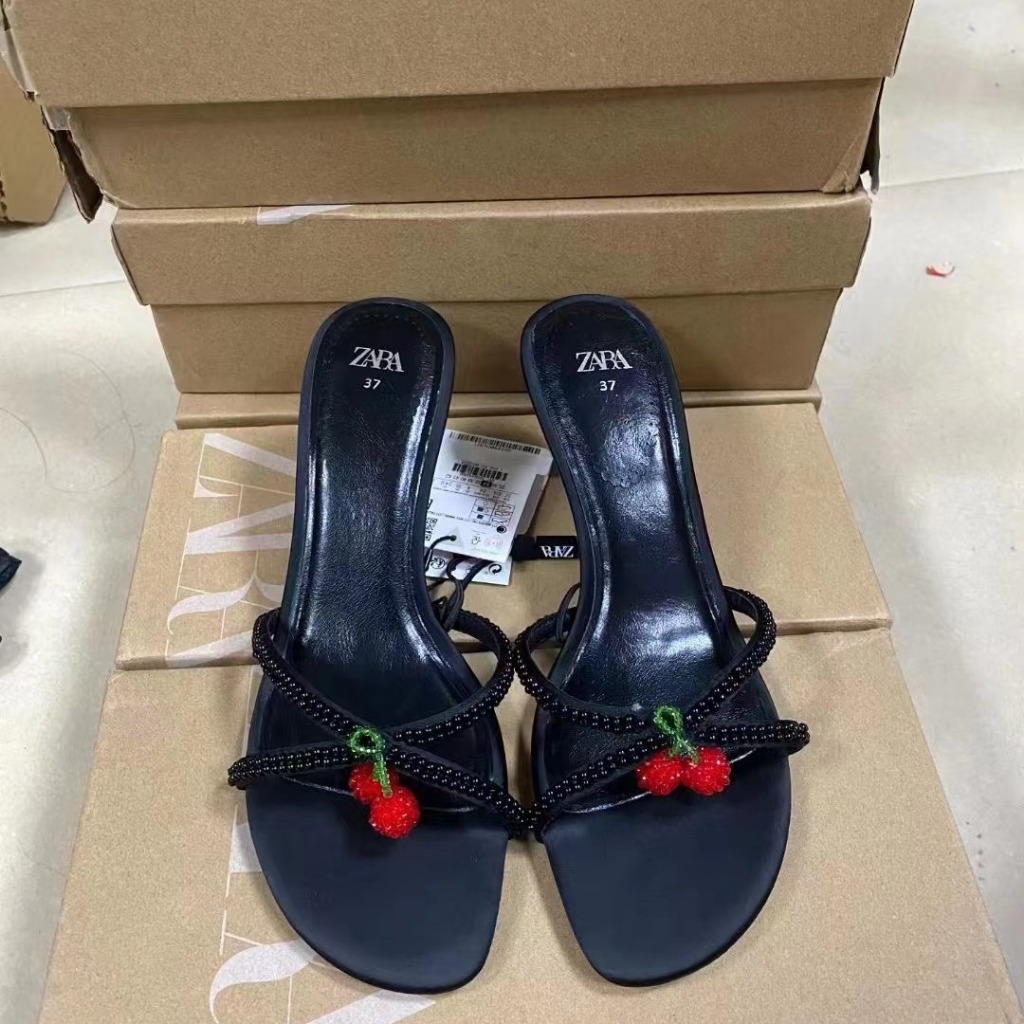 ZARA Ladies Shoes Cherry Bead Black Dagger