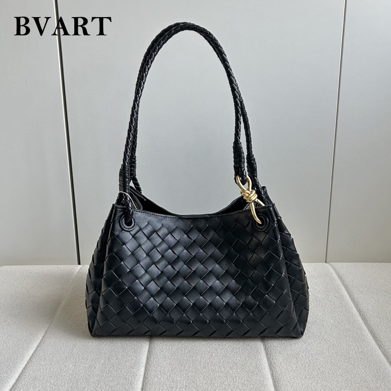 ร่มชูชีพผู้หญิงแฟชั่นหนังแท้กระเป๋าสะพายกระเป๋าโท้ทใต้วงแขนระดับไฮเอนด์ 2025 ใหม่