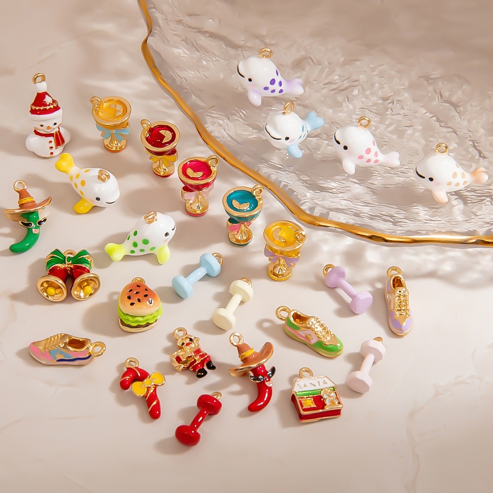 จี้มนุษย์หิมะการ์ตูน แฮนด์เมด พร้อมเสิร์ฟสำหรับเทศกาลคริสต์มาส และขายส่ง