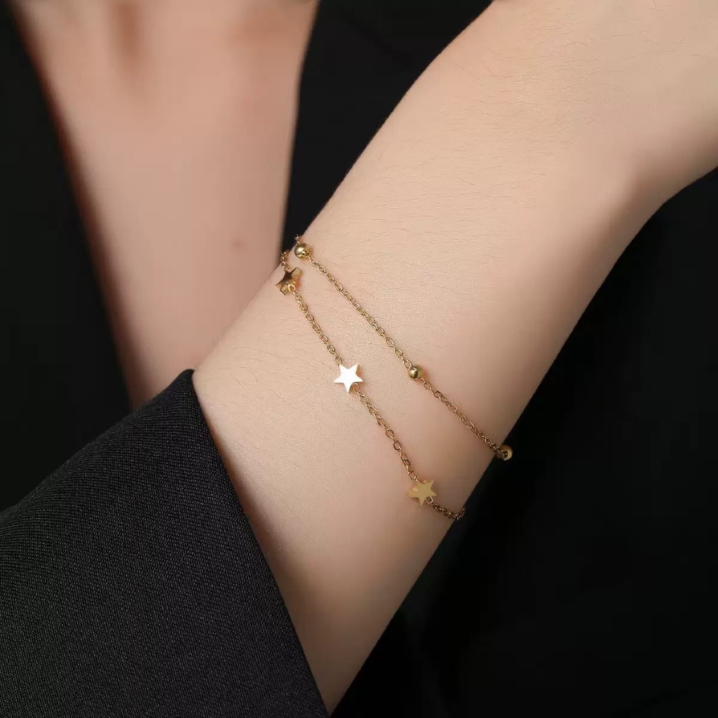 สไตล์เกาหลีญี่ปุ่น Double-Layer Five-Pointed Star รอบลูกปัด 18K Gold สร้อยข้อมือเหล็กไทเทเนียมสีการเก็บรักษาไม่ Afraid