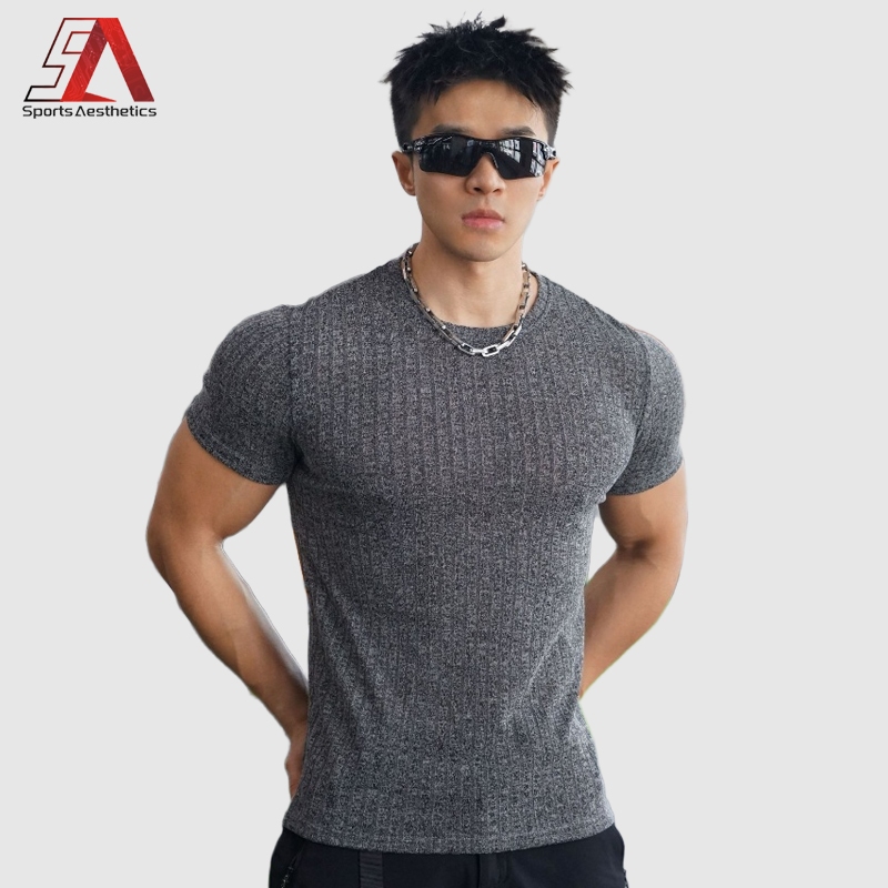 เสื้อลายยืดหยุ่นแขนสั้นสำหรับผู้ชาย เหมาะสำหรับการวิ่งและการออกกำลังกาย
