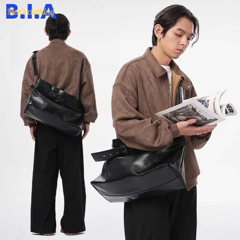 ✨BIA✨  กระเป๋าสะพายข้าง ไฮเอนด์ แฟชั่นสตรีท ย้อนยุค ความจุขนาดใหญ่ หนัง กระเป๋าถือ กระเป๋าสะพายไหล่สำหรับผู้ชายและผู้หญิง