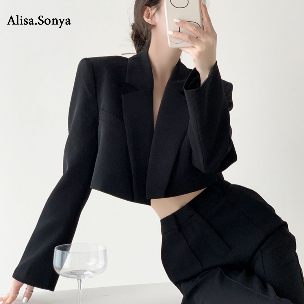 Alisa.Sonya สูทผู้หญิง blazer สูทแฟชั่น ใส่ทำงาน เบสิก คอปกแขนยาว เข้ารูป ขาว ดำ คอวี 24AS1359