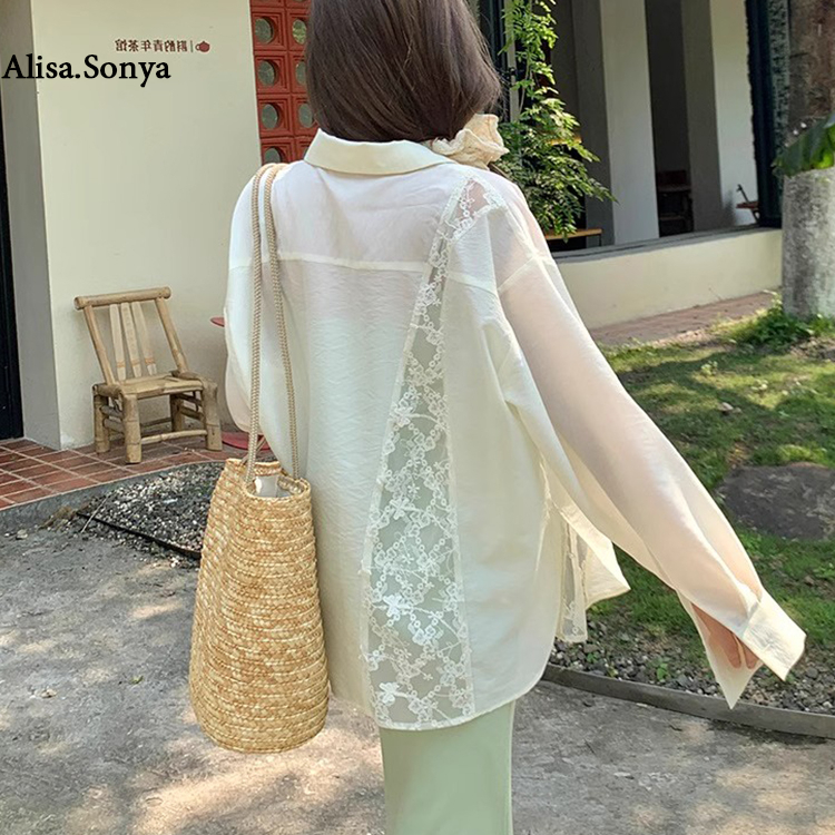 Alisa.Sonya เสื้อเชิ้ตผู้หญิง ลูกไม้ สีขาว แขนยาว สไตล์เกาหลี เรียบหรู ใส่เที่ยวได้ 24AS1249
