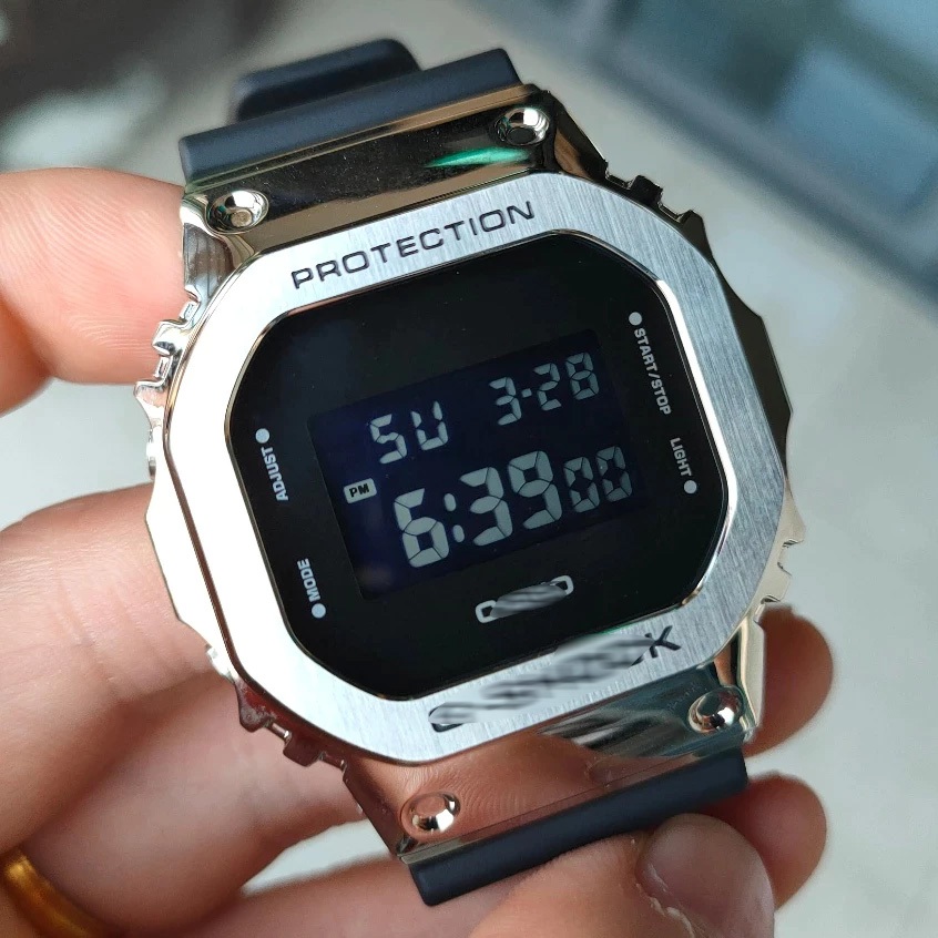 ขายพร้อมกล่องนาฬิกาควอทซ์ทรงสี่เหลี่ยมผู้ชายนาฬิกาดิจิตอลผู้ชายกันน้ํามัลติฟังก์ชั่น ,นาฬิกาผู้ชาย/ผู้หญิง WatchDial Digital Quartz นาฬิกาสแตนเลส