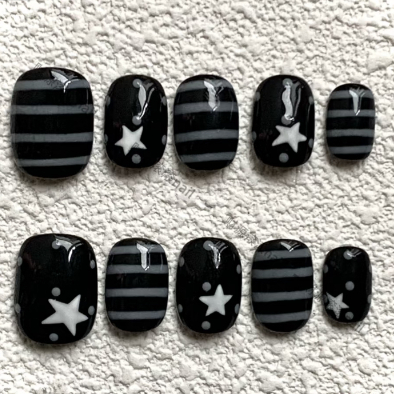 สีดําสีเทาลาย Contrast Color Gradient Wear Nails y2k โบราณ ins สั้นสีดําเล็บ Patch