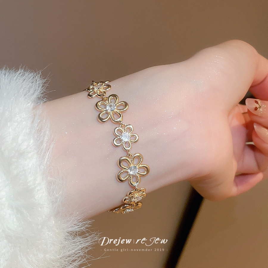 สร้อยข้อมือสไตล์ยุโรปและอเมริกัน ออกแบบสวยงาม พร้อมลายดอกไม้ หรูหราและเป็นเอกลักษณ์