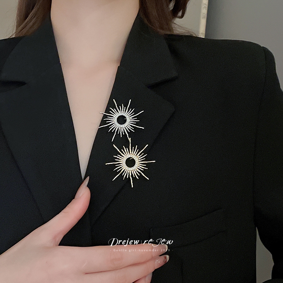 เข็มกลัดลายดวงอาทิตย์ เคลือบทองคำแท้ 18K ออกแบบทันสมัย