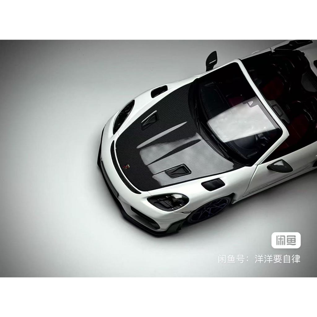 Minichamps1/18 Porsche 718 spyder rs โมเดลรถสีขาว