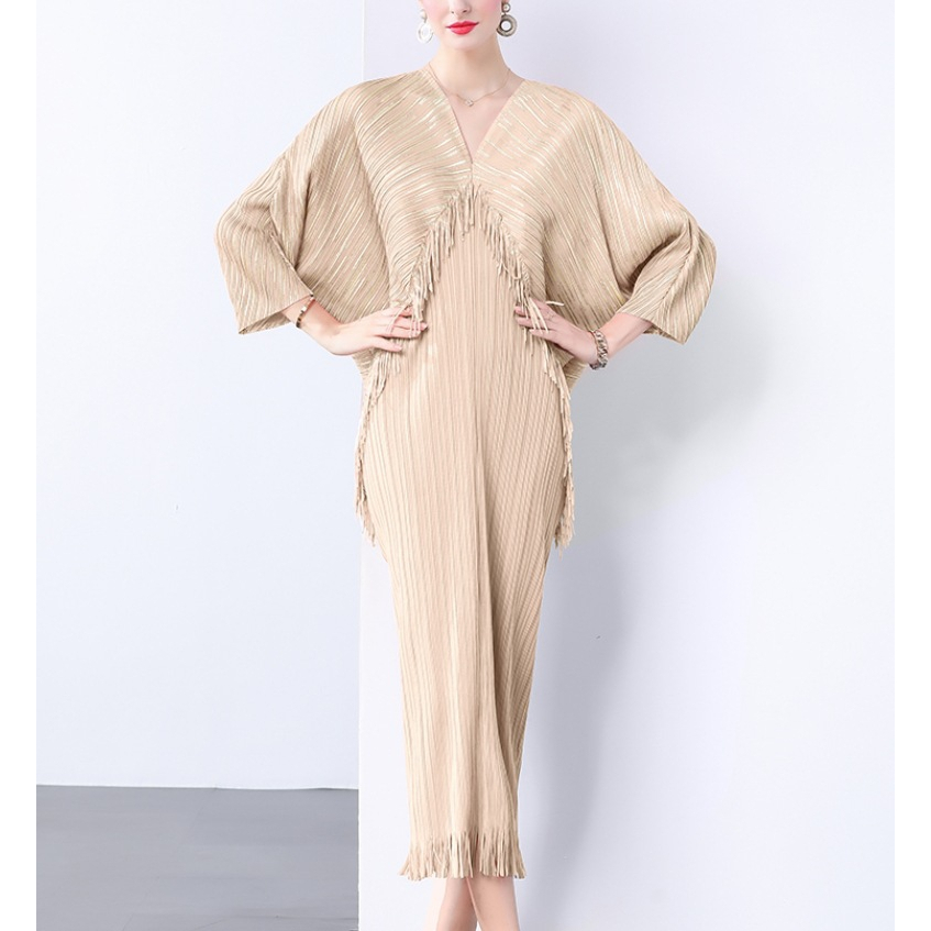 เสื้อผ้าจีบ ชุด มิยาเกะ ผู้หญิง 2025 ความรู้สึกการออกแบบจีบคอวีสามไตรมาสแขนแฟชั่นกระโปรงยาวปานกลางผู้หญิงเสื้อผ้าผู้หญิง