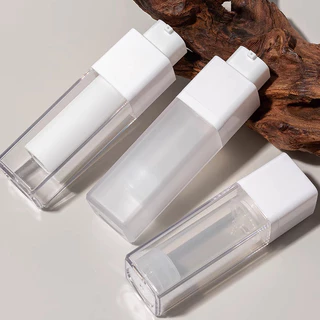 จัดส่งจากกรุงเทพฯ📦 ขวดปั๊มสูญญากาศ ทรงเหลี่ยม หมุนได้ BPA-Free ขวดสูญญากาศ ขวดเซรั่มเปล่า สามารถนำกลับมาใช้ซ้ำได้ เหมาะสําหรับบรรจุผลิตภัณฑ์ของเหลว เช่น เซรั่ม ครีมไม่วิส