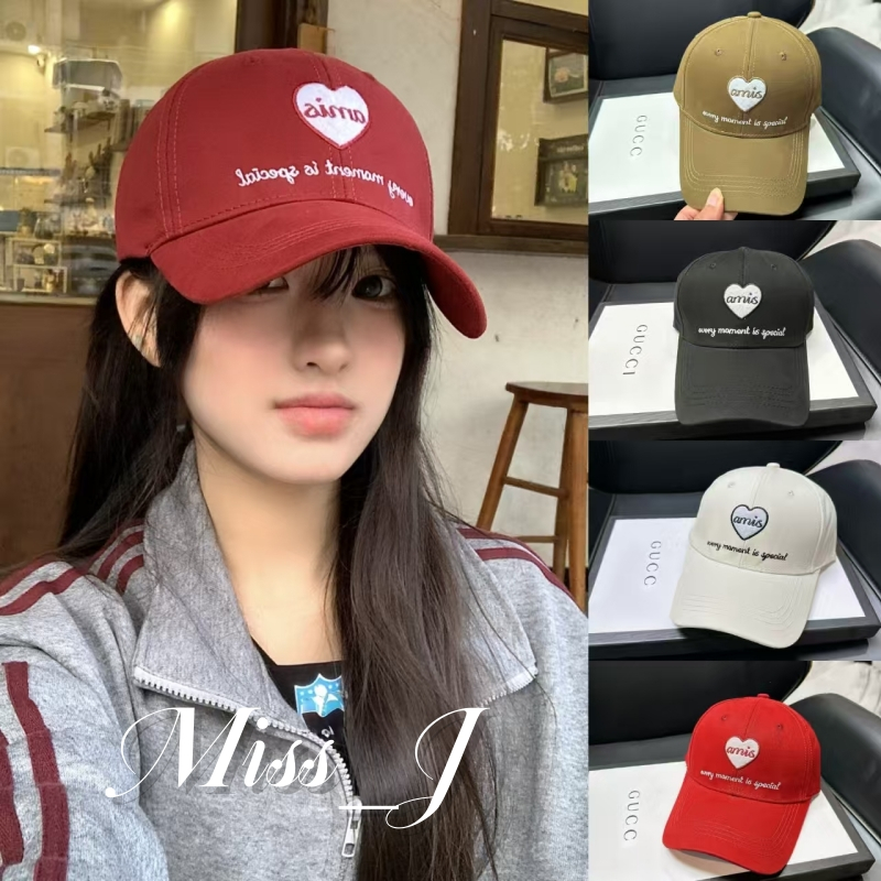 Miss_J พร้อมส่งจากกทม หมวกเบสบอลสัญลักษณ์ปักรูปหัวใจสไตล์เกาหลี ใส่สบาย ใส่คู่กับอะไรก็ได้ และช่วยทำให้หน้าแลดูเล็ก