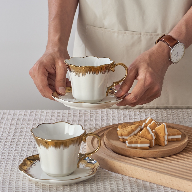 MBB ชุดถ้วยกาแฟ 4 ชิ้น (220 มล.) พร้อมการตัดแต่งสีทอง – 💘ของขวัญที่สมบูรณ์แบบสำหรับคนรักกาแฟ🎁 - รูปที่ 2