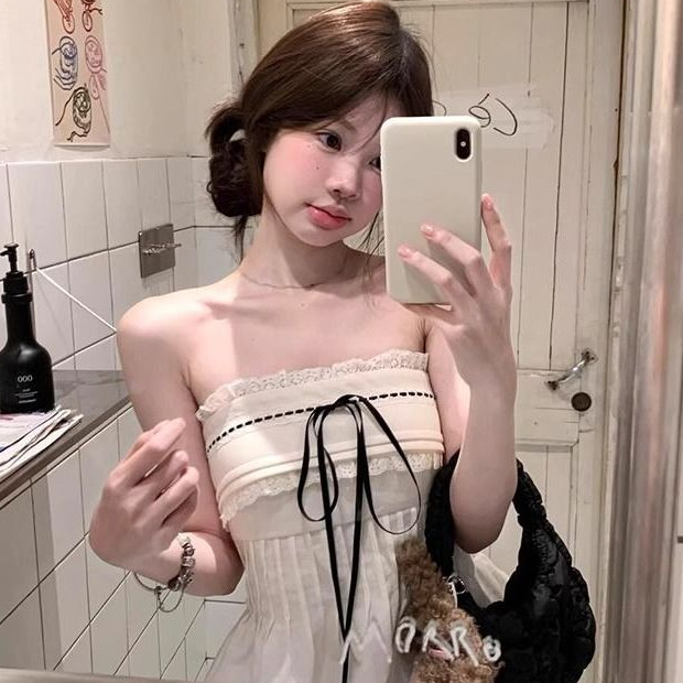 (พร้อมส่ง)เสื้อเกาะอก สไตล์เกาหลี ขาว,sexy life เกาะอก