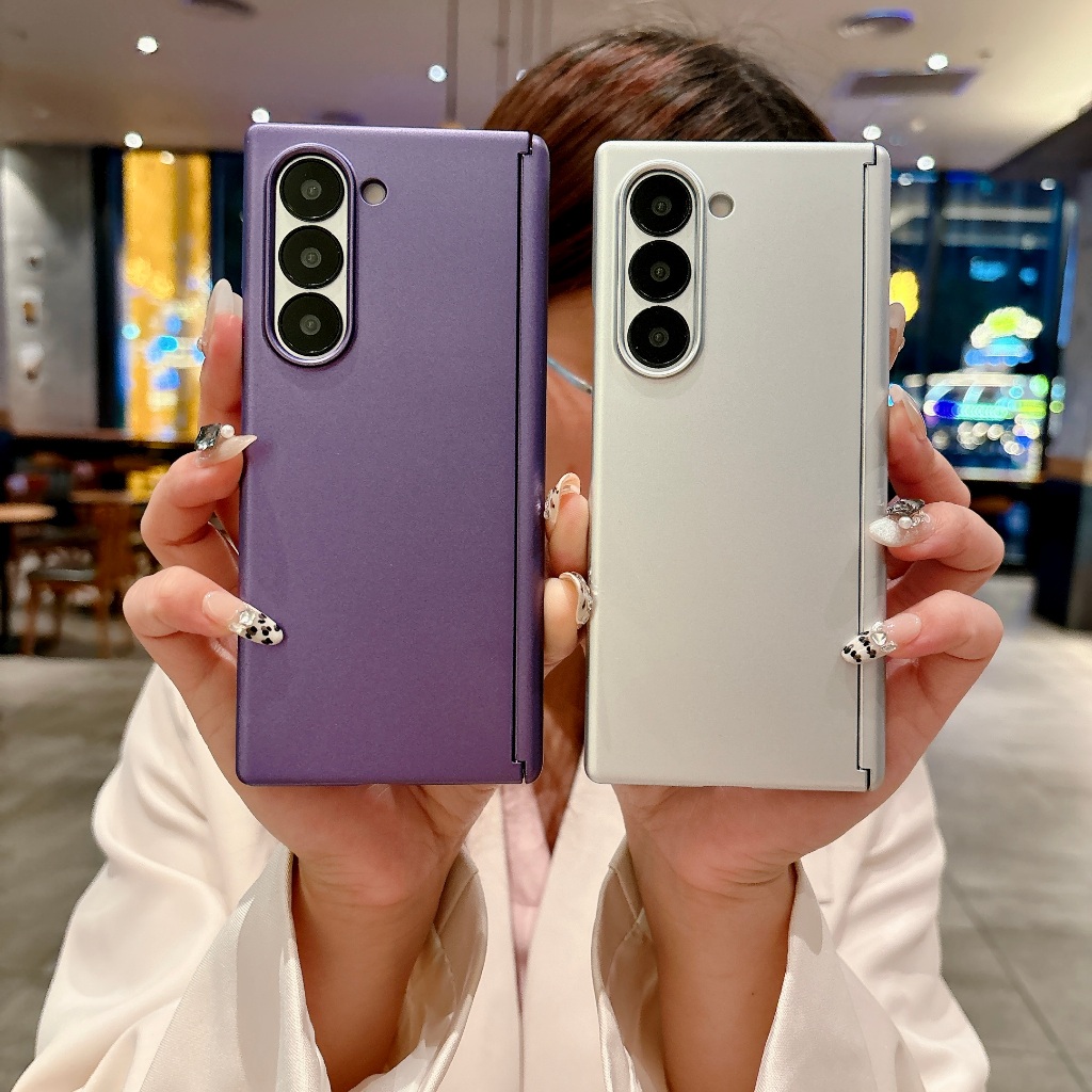 กรณีสําหรับ Samsung Galaxy Z FOLD 7 6 5 4 FOLD7 FOLD6 FOLD5 FOLD4 เคสโทรศัพท์ผิวรู้สึกฤดูใบไม้ผลิด้านล่าง Bracket Ultra-thin ปกหลังพร้อมแกนป้องกัน