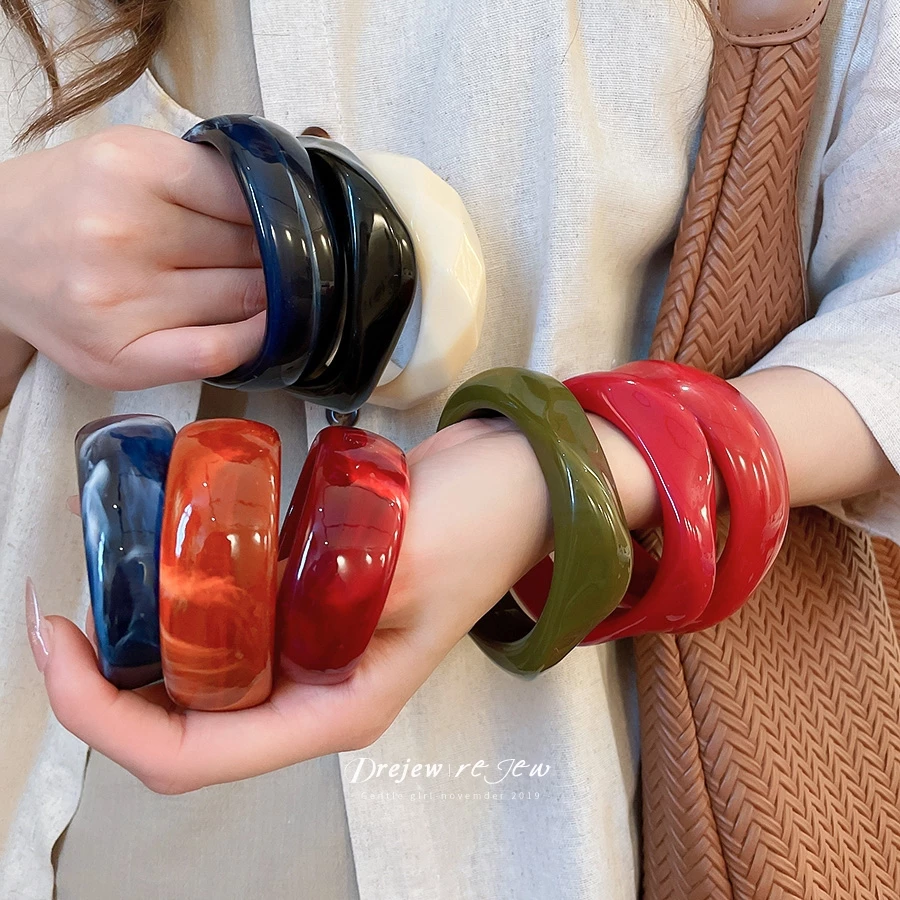 สร้อยข้อมือเปิดอะคริลิค แบบยุโรปและอเมริกา ทันสมัย สำหรับคนชอบความ 다양ของเครื่องประดับหรูหรา