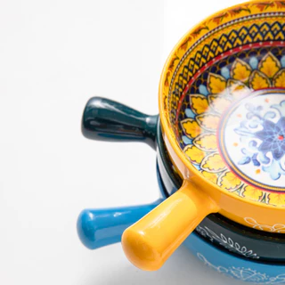 HongDian ceramic porcelain bowl ชามเซรามิกมีหูจับ ลวดลายสวยงามสไตล์วินเทจ ทนต่อรอยขีดข่วน สีไม่หลุดลอก ใช้กับไมโครเวฟและเตาอบได้ ทำจากเซรามิกเกรดอาหาร ปลอดภัยและทำความสะอาดง่าย ของจำเป็นสำหรับคนขี้เกียจ คุ้มราคา ใช้งานได้จริงและสวยงาม กันลวก กันความร้อน
