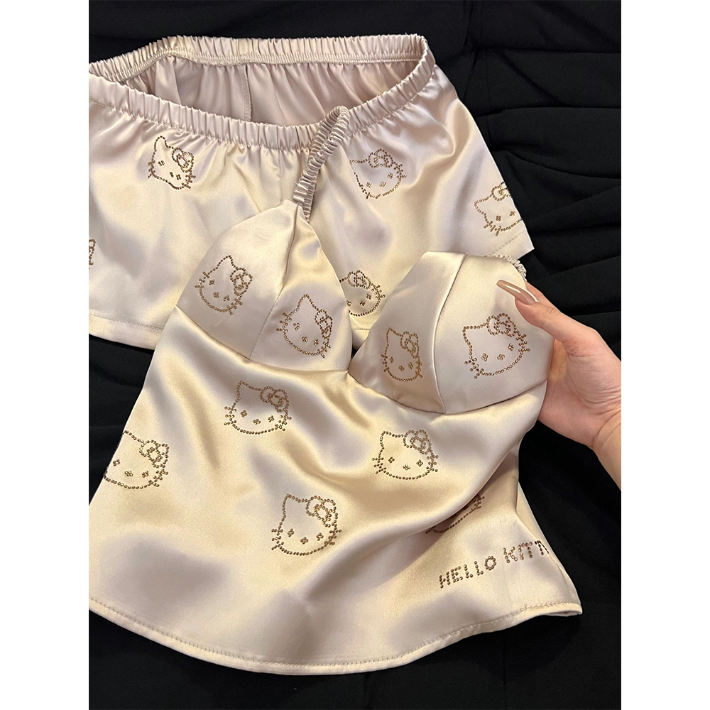 [TPNY]ชุดนอนผ้าไหมน้ำแข็งพิมพ์ลาย Hello Kitty ประดับเพชรสุดฮอต 2 ชิ้น - รูปที่ 5