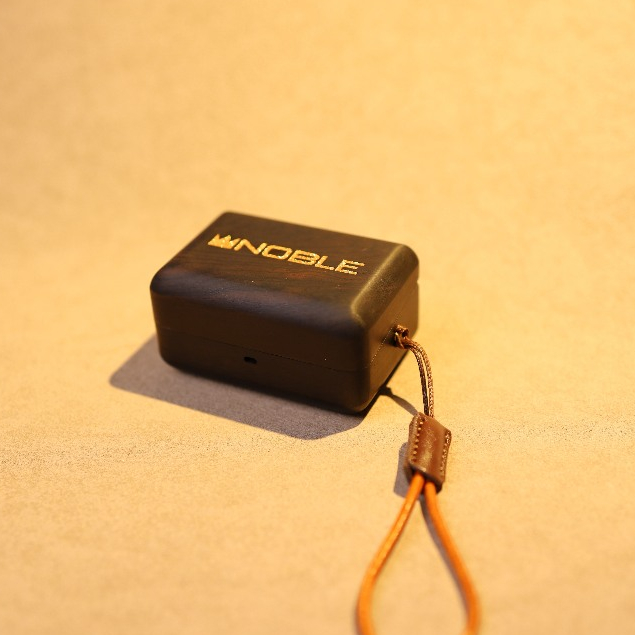 เหมาะสําหรับ Noble FoKus Rex5 Ebony หูฟังป้องกันกรณีมือฝังหัตถกรรม True Wireless ไม้เนื้อแข็งการออกแ