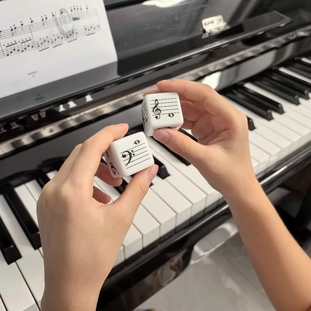 ช่วยสอนสําหรับก่อนวัยเรียนเพลงทฤษฎีตรัสรู้ - การจดจําผู้ประกาศพนักงาน, ลูกเต๋าโน้ตสําหรับการเรียนรู้การระบุโน๊ต