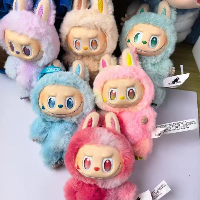 High Energy ไวนิล Face Plush จี้ LABUBU3.0 ด้านหน้า High Energy ไวนิล Face Plush จี้ LABUBU3.0 น่ารั