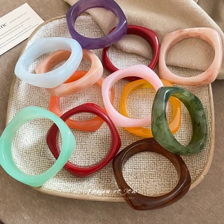 สร้อยข้อมือวินเทจย้อมเรซิ่น สไตล์อเนกประสงค์ เหมาะสำหรับสวมใส่ในหลากหลายโอกาส