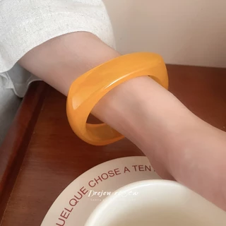 สร้อยข้อมือวินเทจย้อมเรซิ่น สไตล์อเนกประสงค์ เหมาะสำหรับสวมใส่ในหลากหลายโอกาส