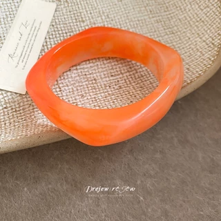 สร้อยข้อมือวินเทจย้อมเรซิ่น สไตล์อเนกประสงค์ เหมาะสำหรับสวมใส่ในหลากหลายโอกาส