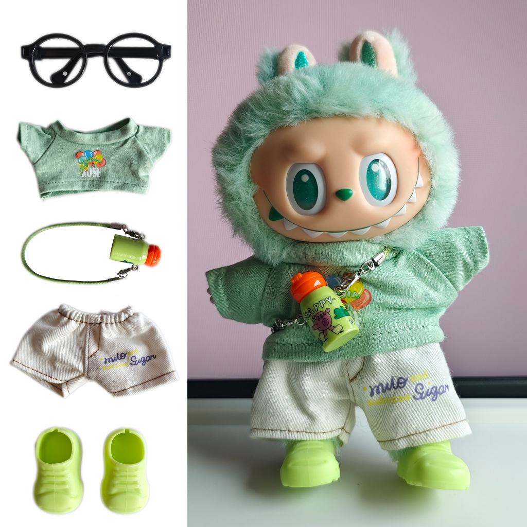 เสื้อผ้าตุ๊กตา Labubu 5 ชิ้นชุด: แว่นตากลมสีดํา + เสื้อยืดกราฟิกสีเขียวมิ้นต์ (พร้อมพิมพ์บอลลูน) + ช