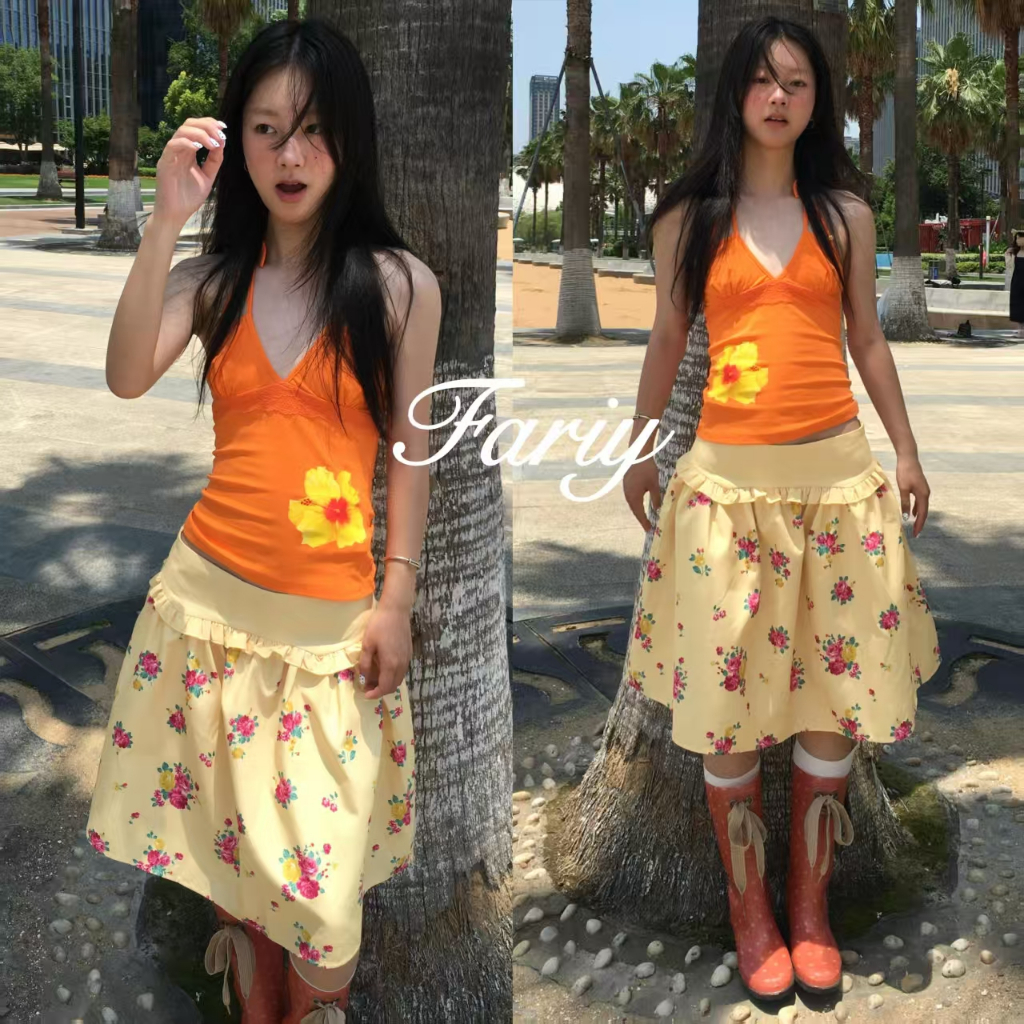 Fariy🍒คลังสินค้าพร้อม🍒 เสื้อกล้ามคอวีสีส้มโดพามีนสไตล์วันหยุดสำหรับผู้หญิง ใส่ในฤดูร้อน เสื้อกล้ามแขนสั้นทรงเข้ารูปสำหรับสาวๆ สุดฮอต