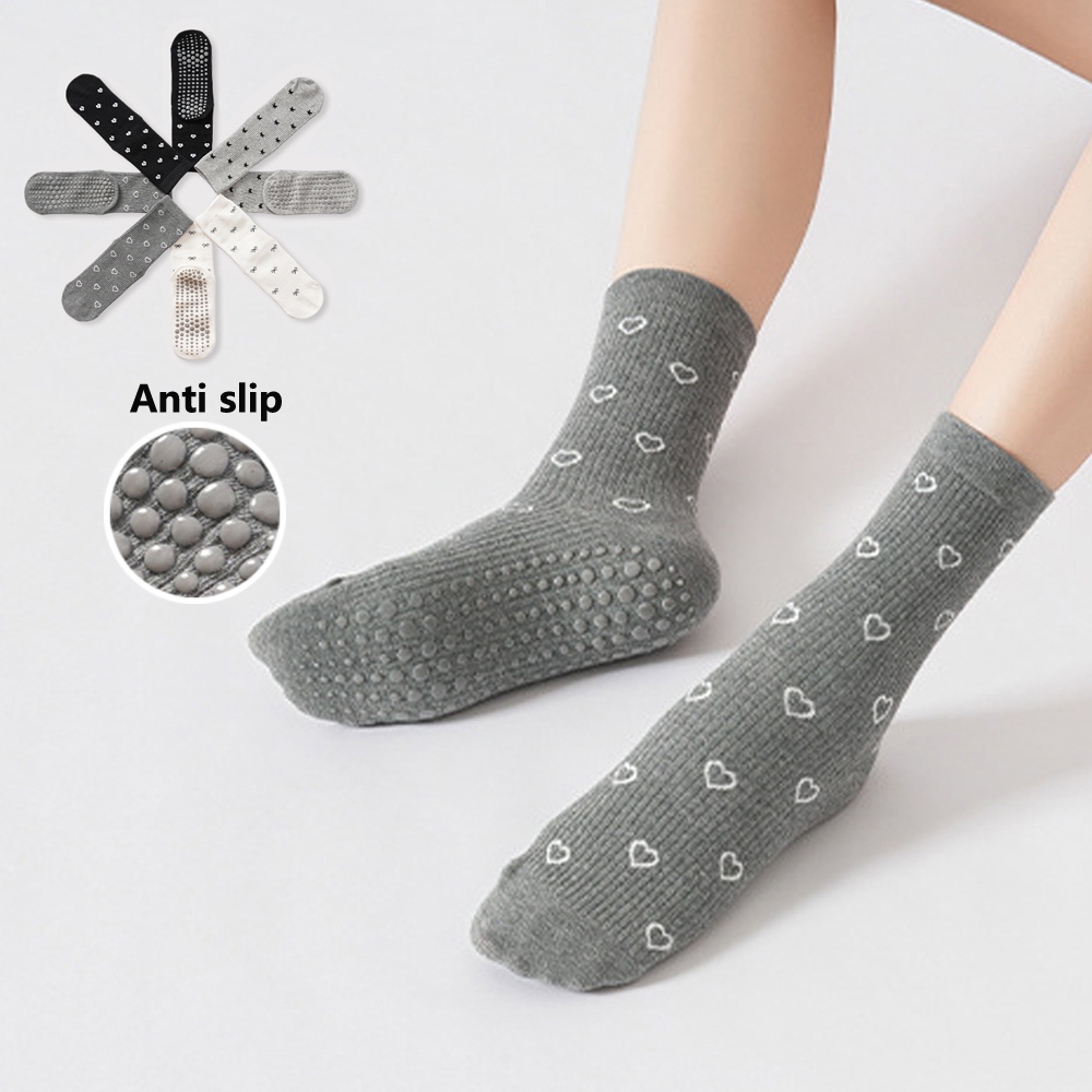 ถุงเท้าพิลาทิสสำหรับผู้หญิง แบบแฟชั่น มีกันลื่น พอดีน่อง เหมาะสำหรับทุกกิจกรรมและแข่งขัน