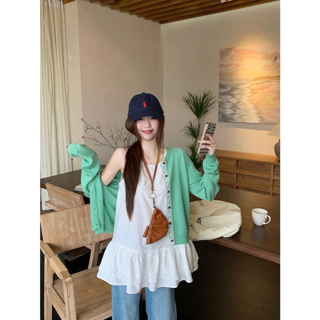 เสื้อกั๊กสีขาวสำหรับผู้หญิง ทรงหลวมสลิม กึ่งกลาง แขนกุด