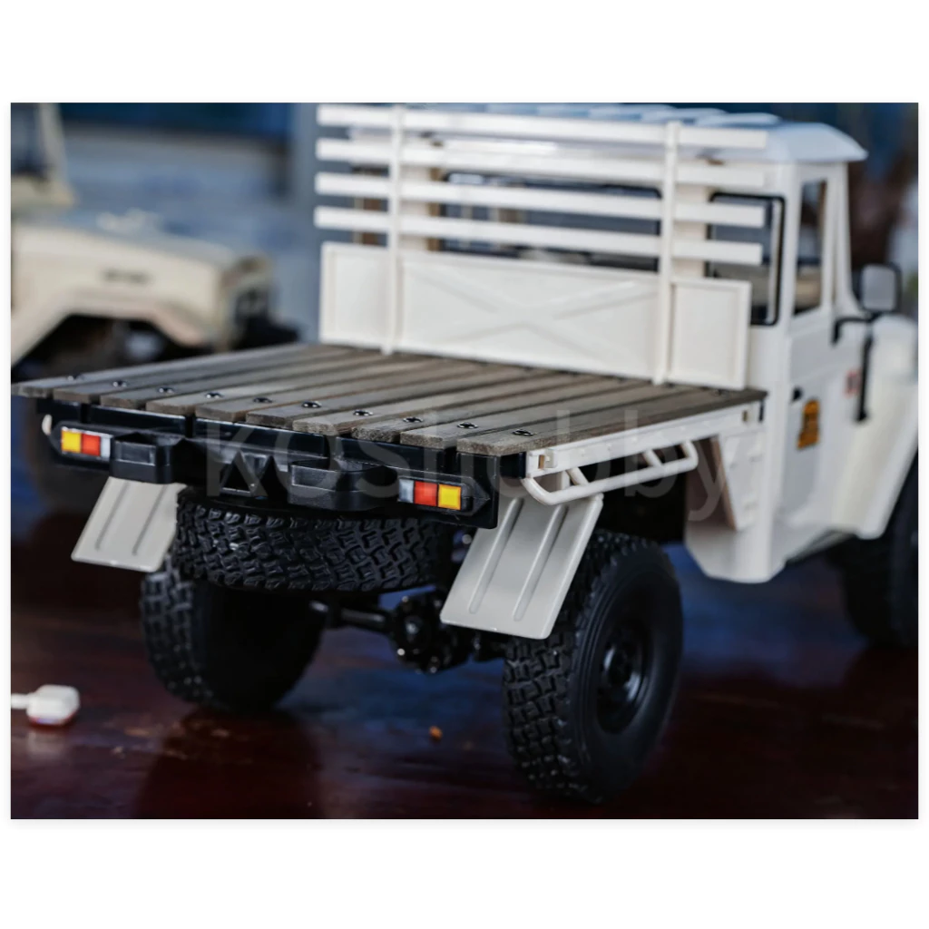 WPL C44 RTR 1/16 Scale 4WD RC Off-Road รถบรรทุก FJ45 สมจริงไฟฟ้าปีนเขารถของเล่น thumbnail 5