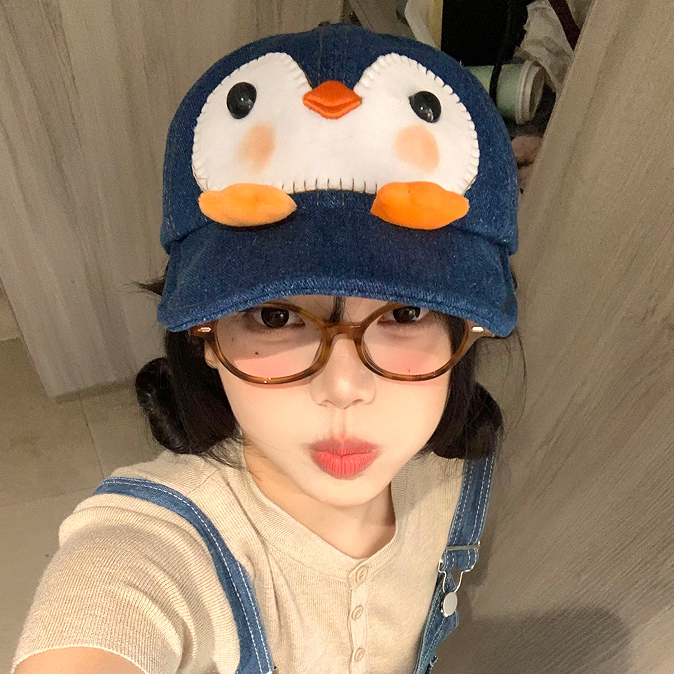 บลัชออนแบบน่ารัก เพนกวินน้อย หมวกสไตล์คาวบอย ออกแบบการ์ตูน ขอบนุ่มและปลายคม สำหรับท่องเที่ยว