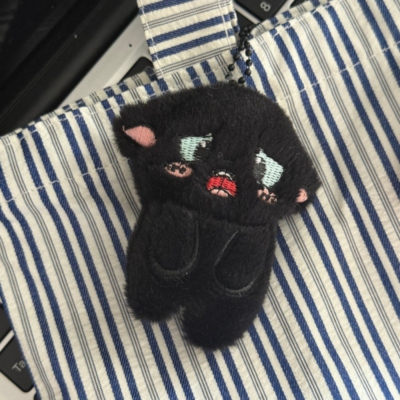 น่ารักการ์ตูนตุ๊กตาอา-แม้วเศร้าร้องไห้แมวดําตุ๊กตาพวงกุญแจนักเรียนสาวกระเป๋าตกแต่งจี้อุปกรณ์เสริมเพื่อนคู่ของขวัญ - รูปที่ 3