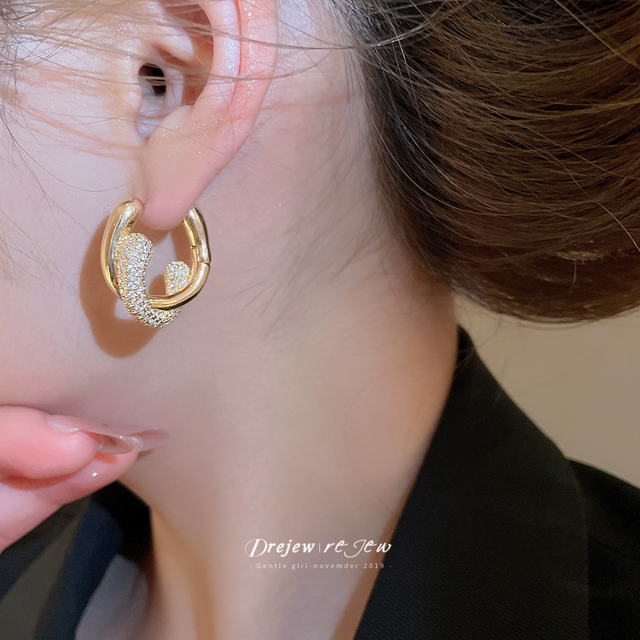 DREYEW หัวเข็มขัดไขว้ ดีไซน์เพทายฝรั่งเศสรูปตัว U ทำจากทองแท้ 18K - รูปที่ 4