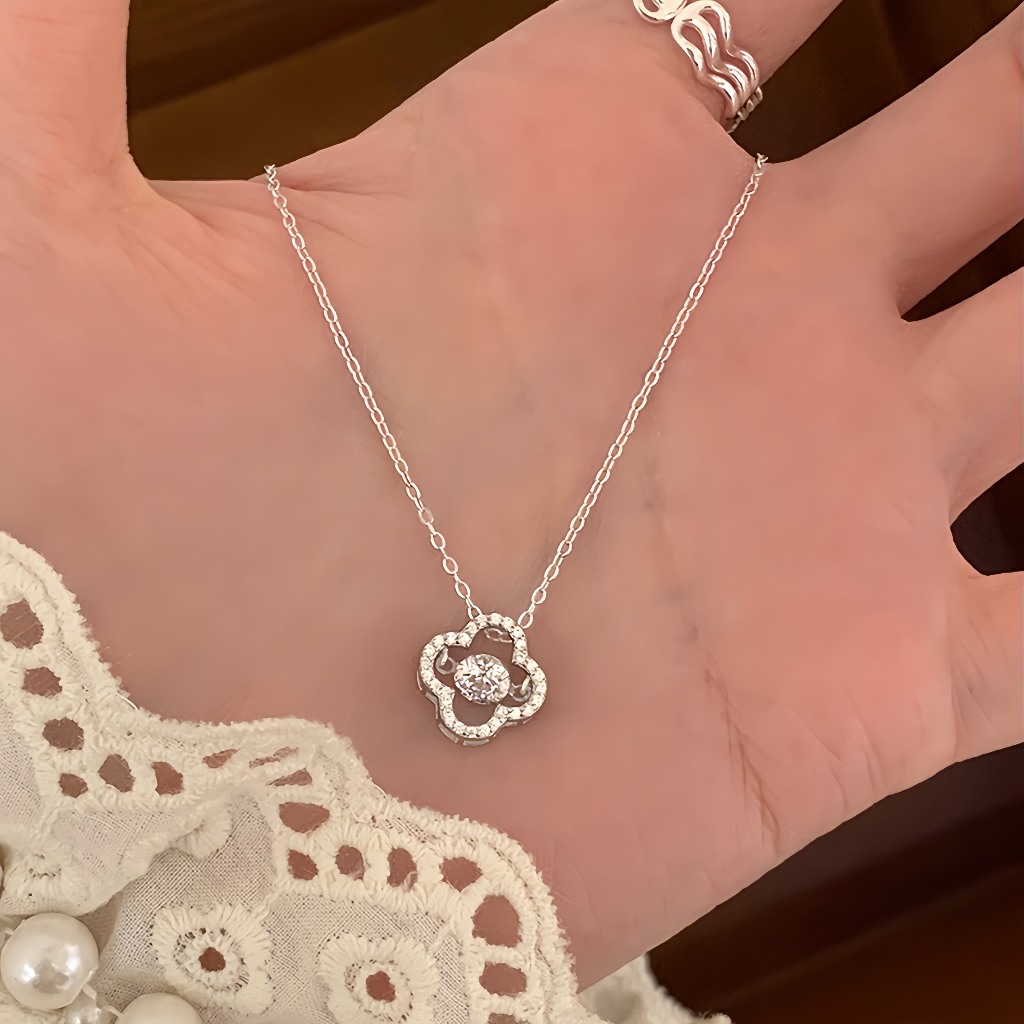 จี้สร้อยคอนมุกzircon clover สำหรับผู้หญิงสไตล์หรูหรา