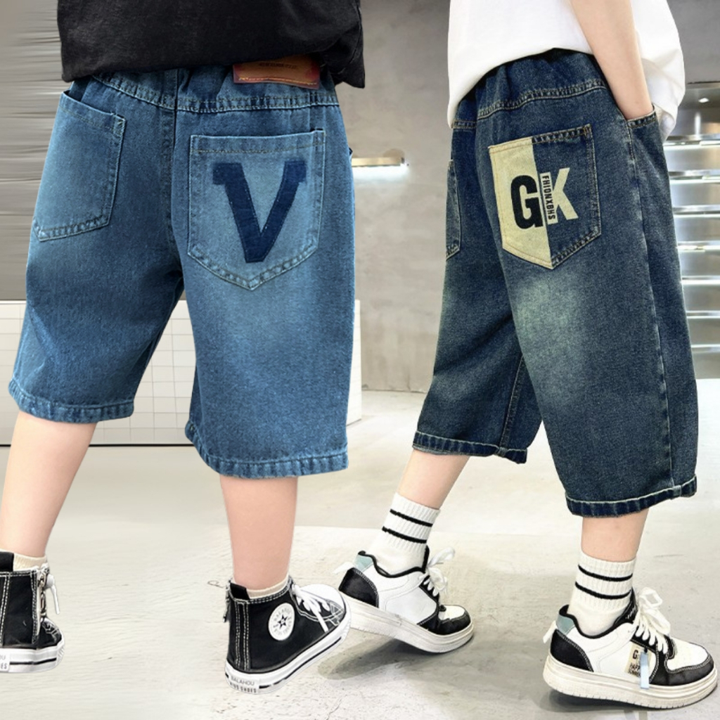 กางเกงขาสั้นยีนส์สไตล์เกาหลีใหม่สำหรับเด็กผู้ชาย ดีไซน์ย้อนยุคและสบาย ทำจากผ้ายีนส์คุณภาพสูง เหมาะสำหรับเด็กผู้ชายอายุ 5-12 ปี