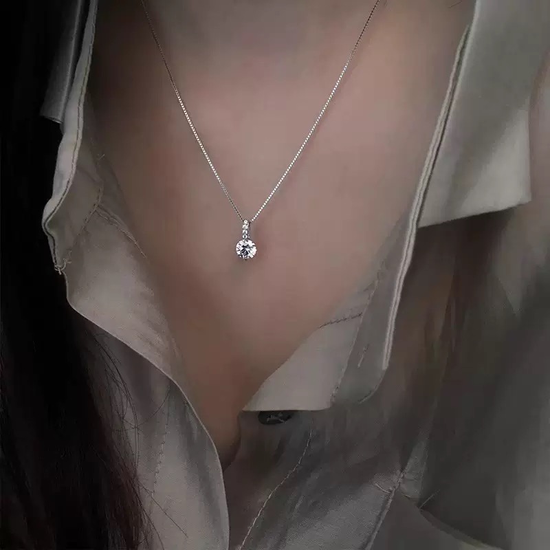 สร้อยคอมีเม็ดพลอยสีน้ำตาลทอง ชุบทองแท้บนสายไทเทเนียม แบบแฟชั่นญี่ปุ่น-เกาหลี