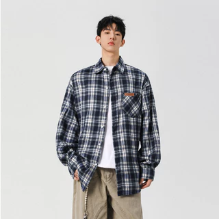 🥼Core Blue🥼 เสื้อเชิ้ตลายสก็อตผู้ชายสไตล์อเมริกันย้อนยุคแขนยาวทรงหลวมอเนกประสงค์แบบไฮเอนด์แจ็คเก็ตวัยรุ่น มีหลายสีให้เลือก